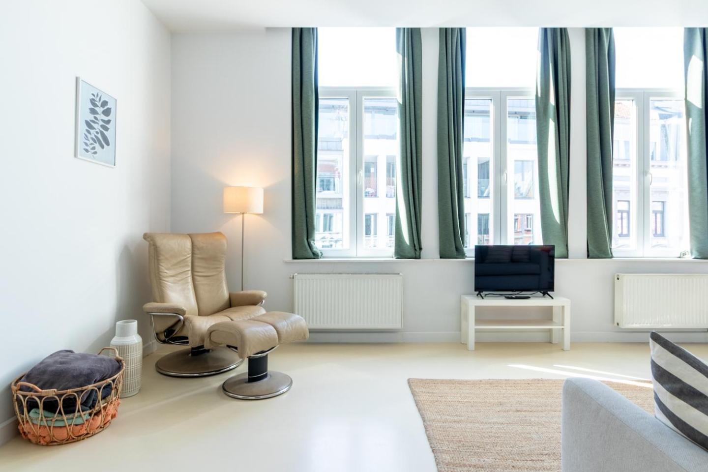 Bright, Spacious Apartments & Perfectly Located In The Heart Of Gent Kültér fotó